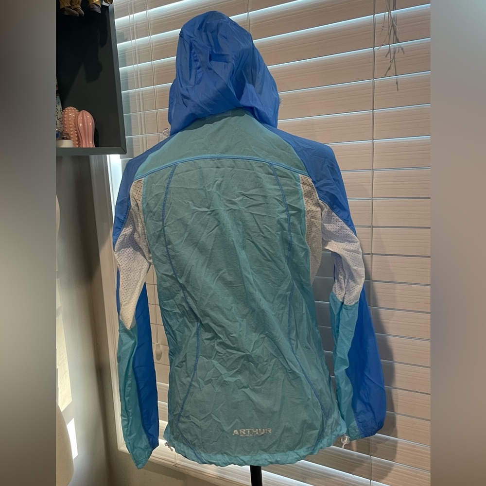 Arthur Lightweight Running Jacket - Picture 3 of 6
